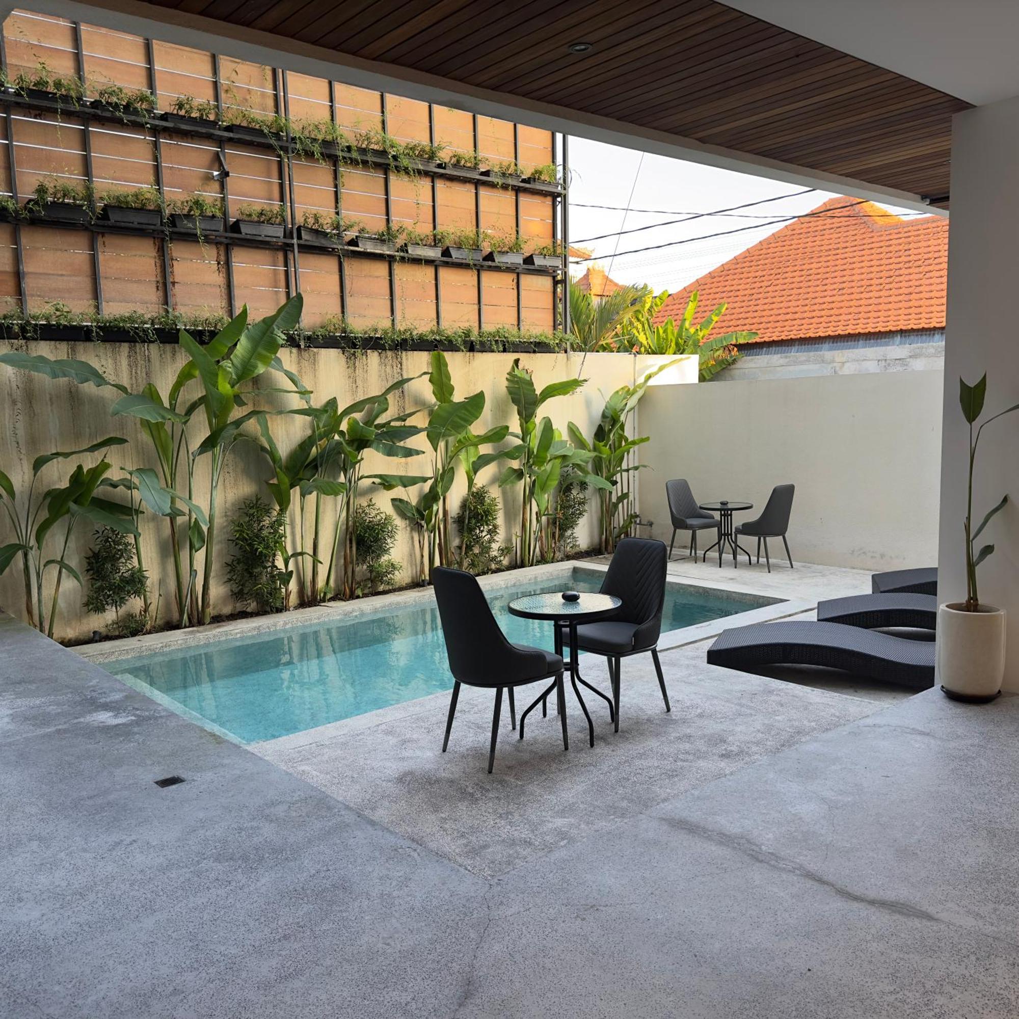 Onyx Beach Hotel Canggu Exterior foto