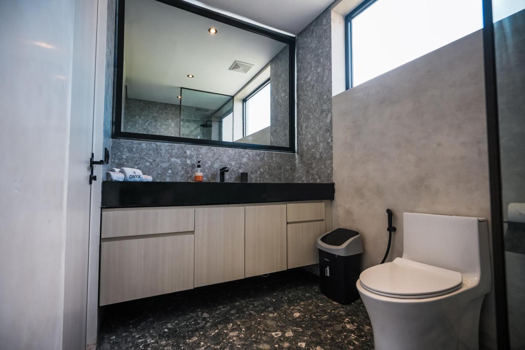 Onyx Beach Hotel Canggu Exterior foto